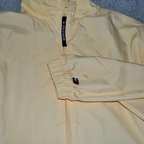 Vintage Yellow Tommy Hilfiger golf jacket - Picture 4 of 6